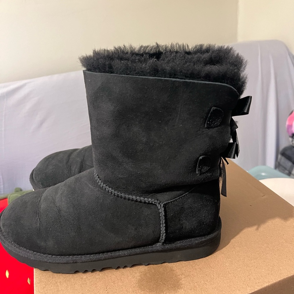 UGG Bailey Bow ll- Black